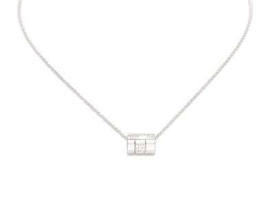 Collier en argent femme carrée