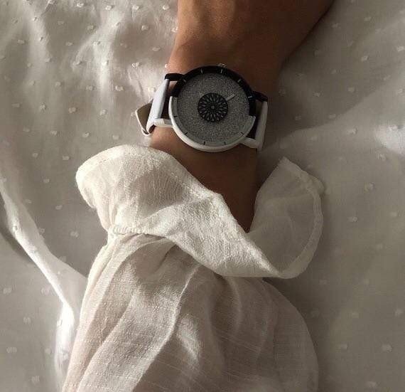 Montre femme originale bracelet cuir